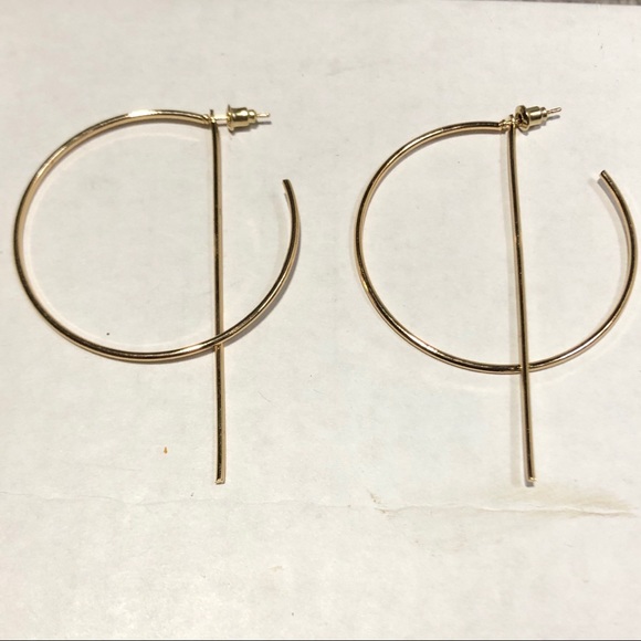 🆕 Hoop Statement Earrings - Picture 3 of 4